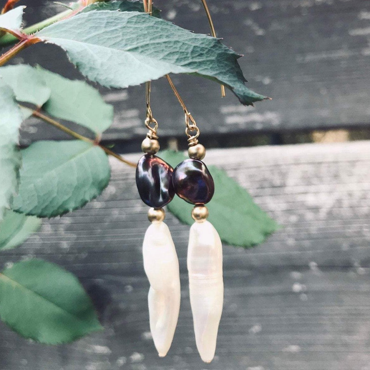 Minimalist White Biwa & Black Keshi Pearl Earrings